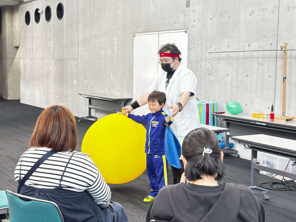 ほんもの科学体験(科学館)