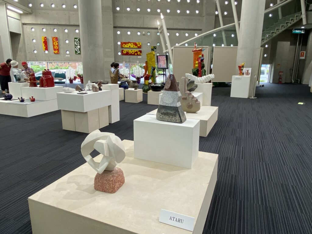 髙鶴中氏の作品